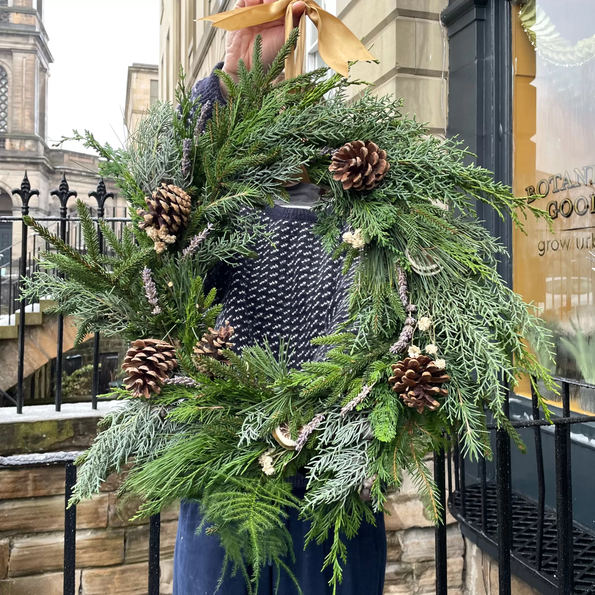 grow urban Christmas Wreaths- Christmas Trees & Wreaths | Christmas Decorations
