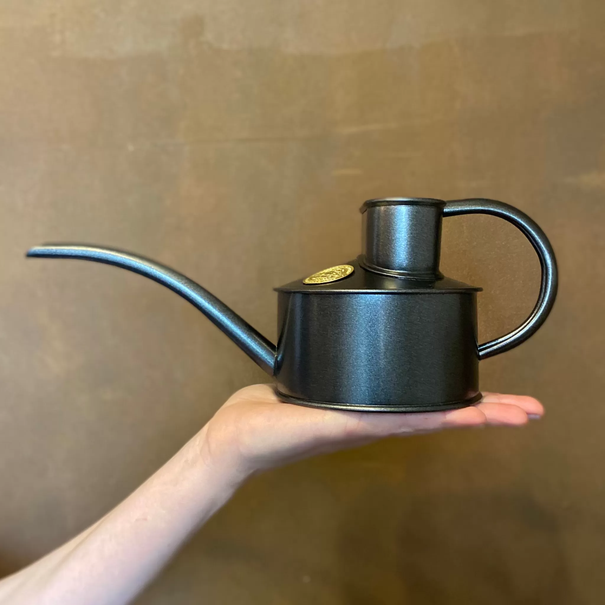 grow urban Haws | The Fazeley Flow Graphite - One Pint- Haws Watering | Gift Ideas
