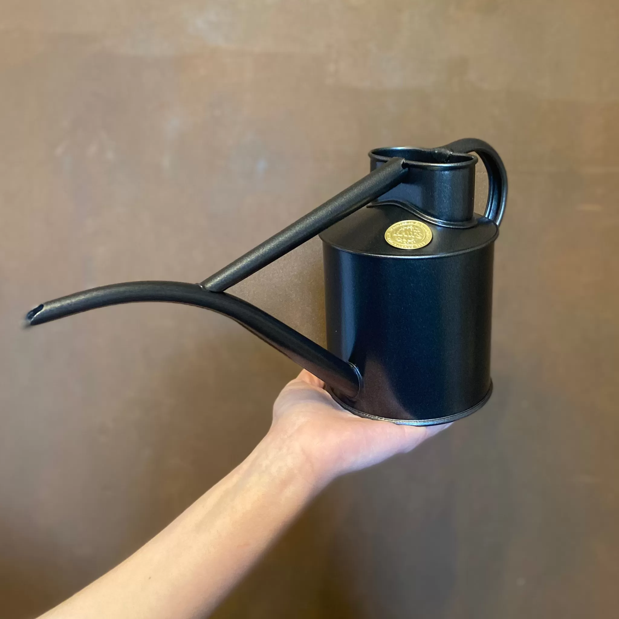 grow urban Haws | The Fazeley Flow Graphite - Two Pint- Haws Watering | Gift Ideas