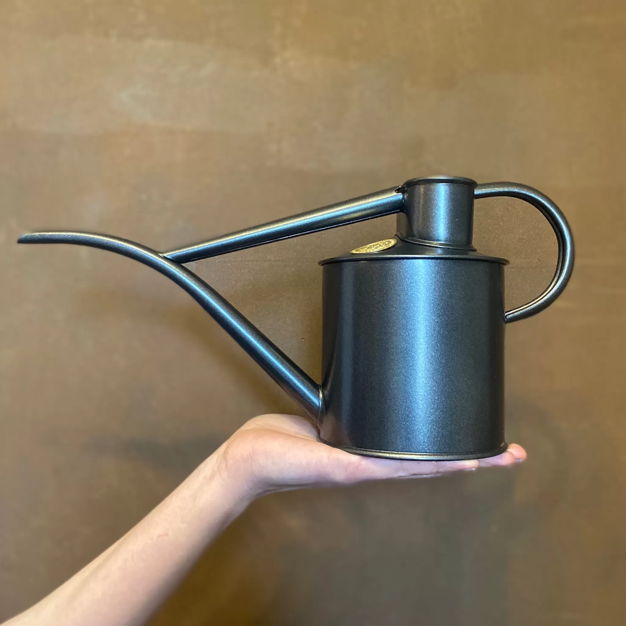 grow urban Haws | The Fazeley Flow Graphite - Two Pint- Haws Watering | Gift Ideas