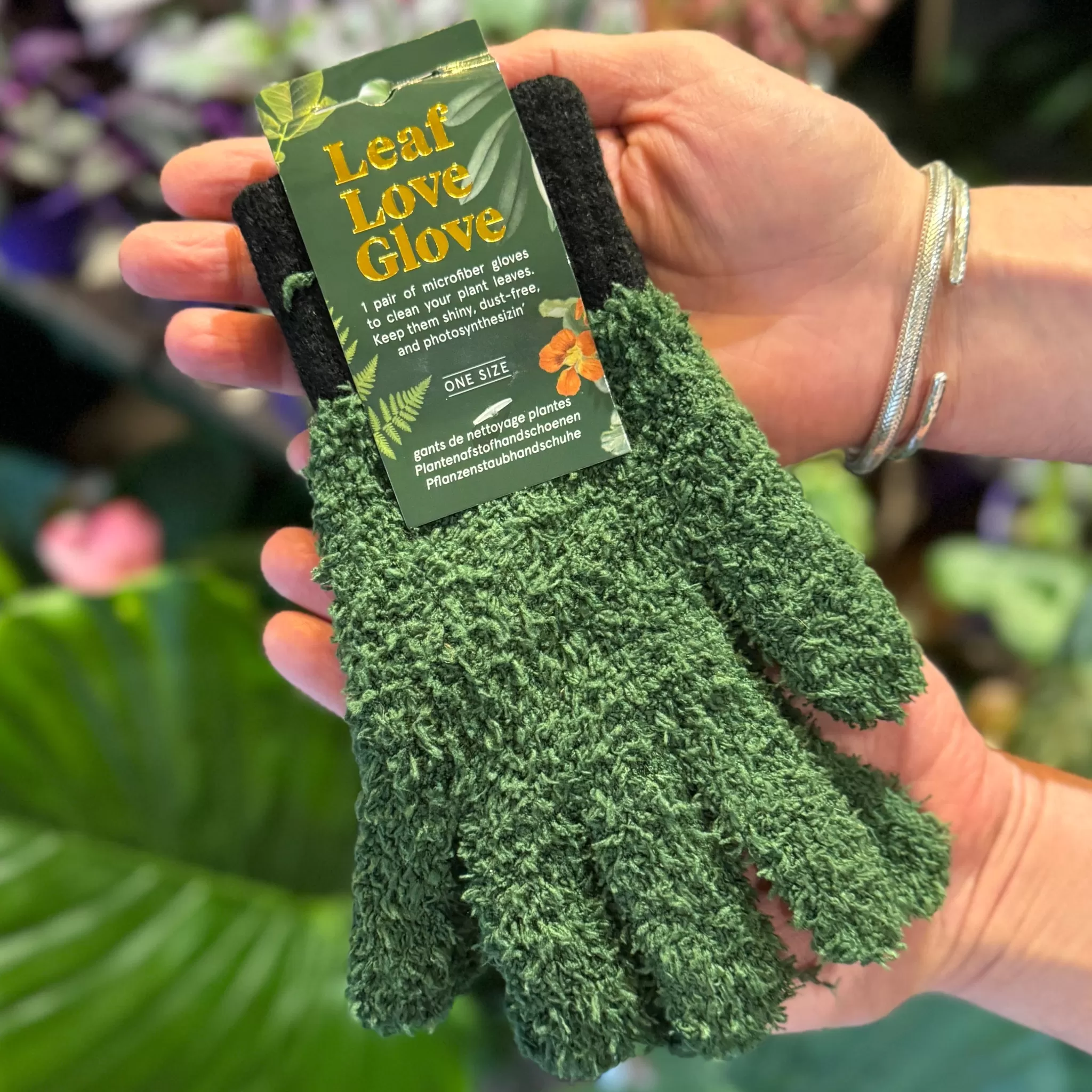 grow urban Leaf Love Gloves | Microfibre Dusting Gloves For Plants- Gift Ideas | Gift Ideas