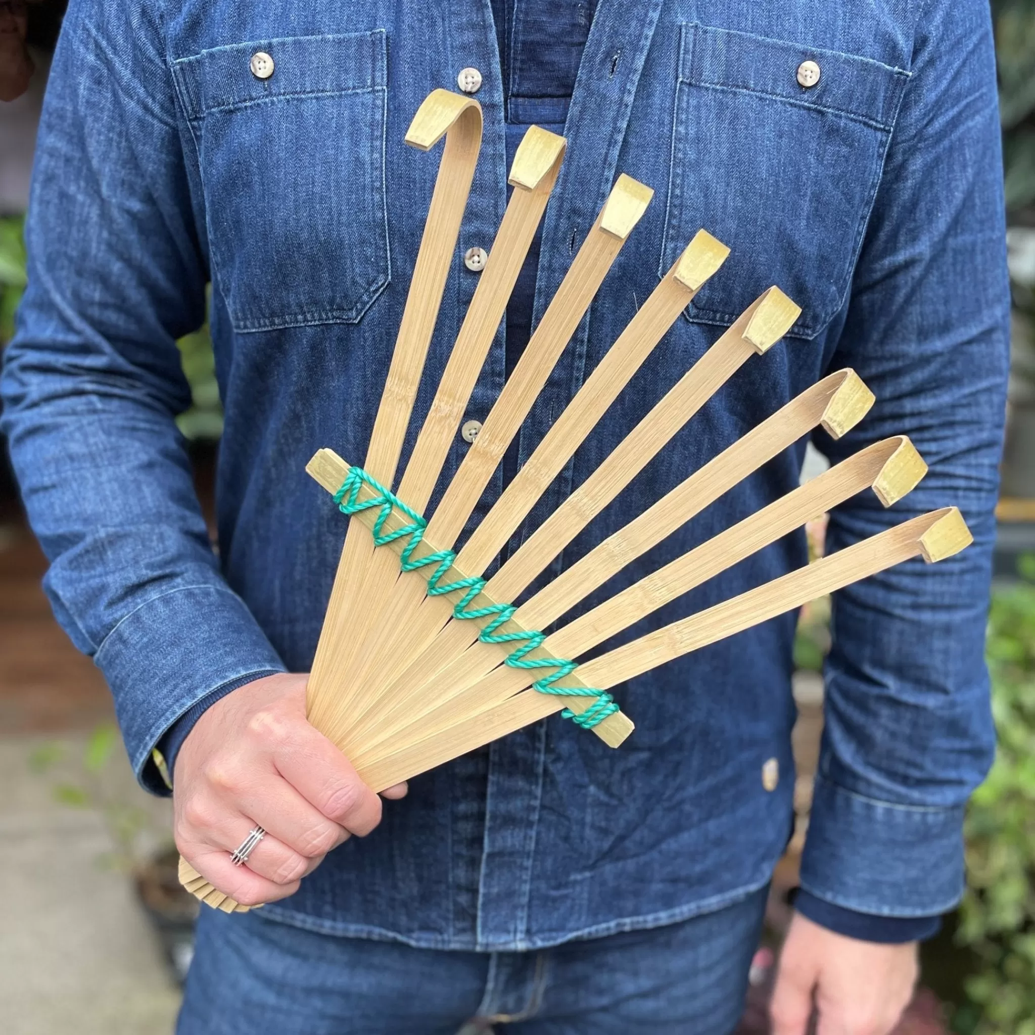 grow urban Niwaki Bamboo Hand Rake- Niwaki