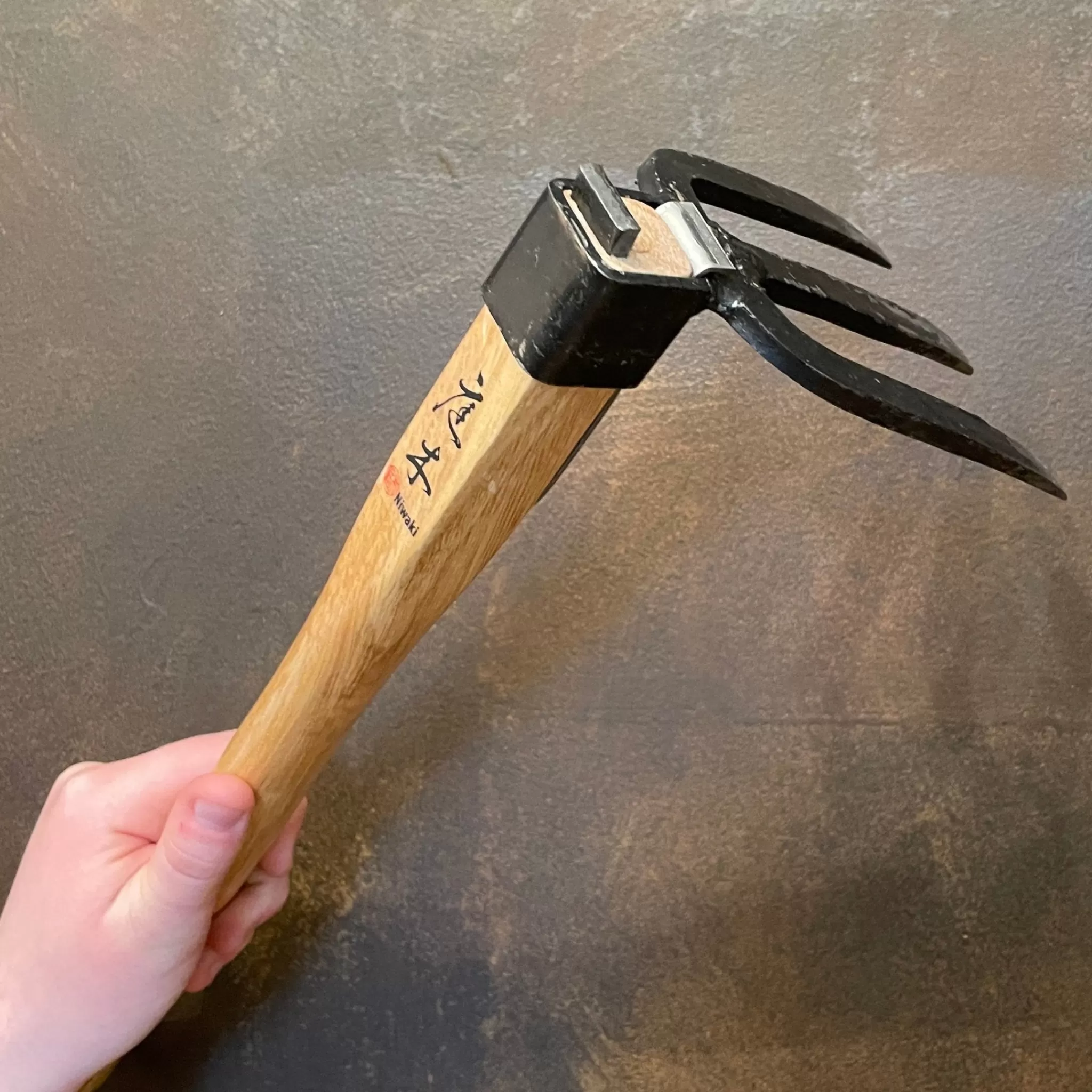 grow urban Niwaki Forked Hand Hoe- Niwaki | Garden Tools