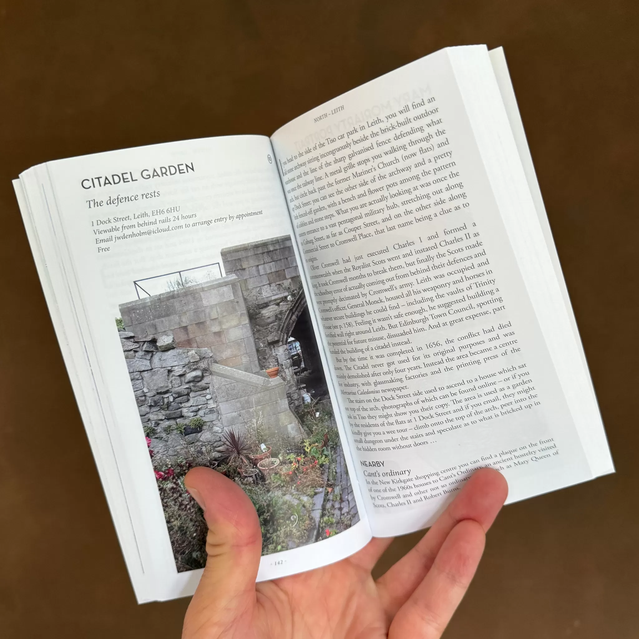 grow urban Secret Edinburgh: An Unusual Guide- Books